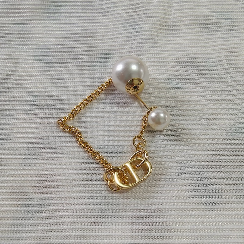 Dior gold CD pearl tassel earrings - Picture 3 of 7